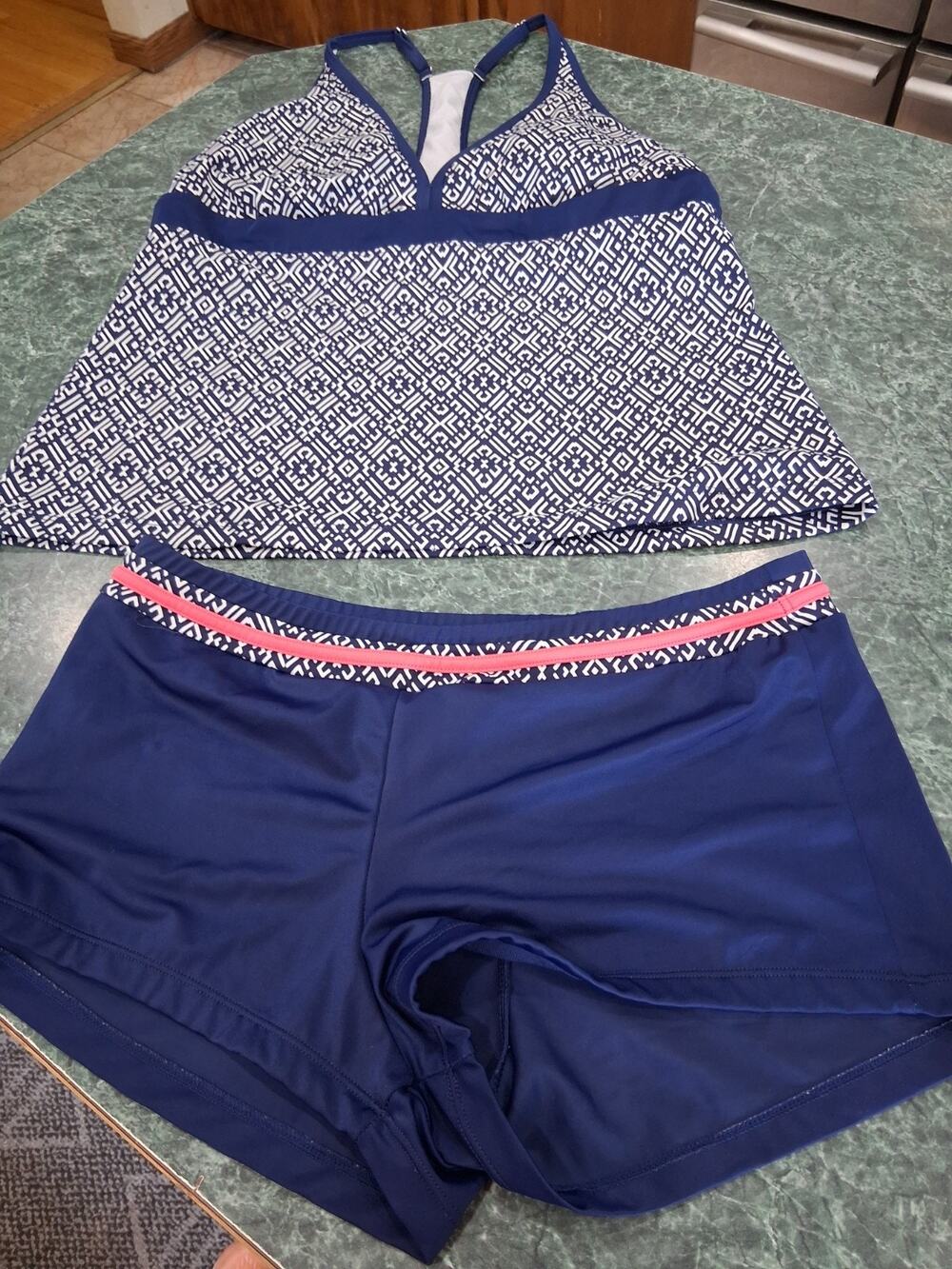 South Point Tankini Swimsuit Sz XL Blue White Pink 2 Piece Racerback Top Shorts